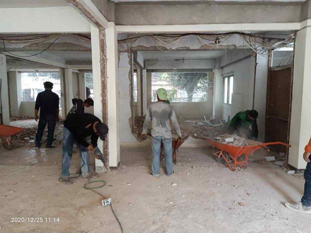 รับรื้อผนังอาคาร